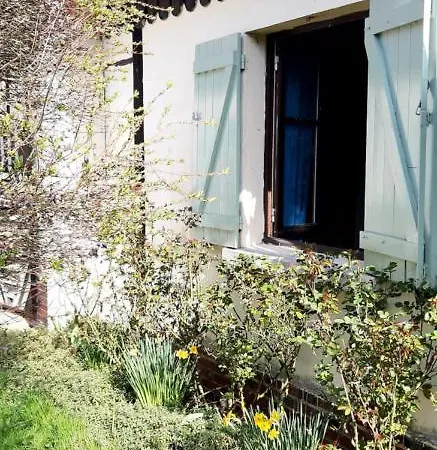 Chez Josie, Independant, Jardin Prive, Calme, Parking Gratuit, * Francheville (Eure)