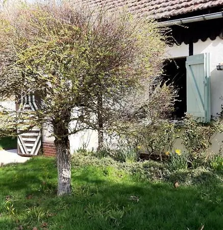 Holiday home Chez Josie, Independant, Jardin Prive, Calme, Parking Gratuit, Francheville (Eure)